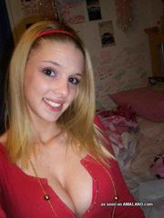 Collection of sexy non-nude busty babes camwhoring