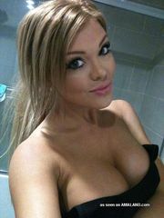 Collection of amateur heavy-chested chicks posing on cam