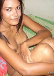 Selection of an amateur Vietnamese chick giving head