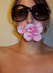 Pictures of emo girl in glasses sucking cock