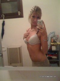 Selection of sexy amateur babes selfshooting for their BFs