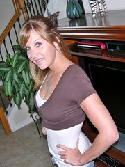 HD Nude Modeling From Amateur Babe Jessica Lynn
