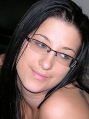 Nude Amateur Italian Babe With Glasses